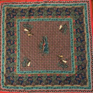 Paisley Scarf - Avon Women's Patterned ducks - Fashion 1980s New Vintage 1989